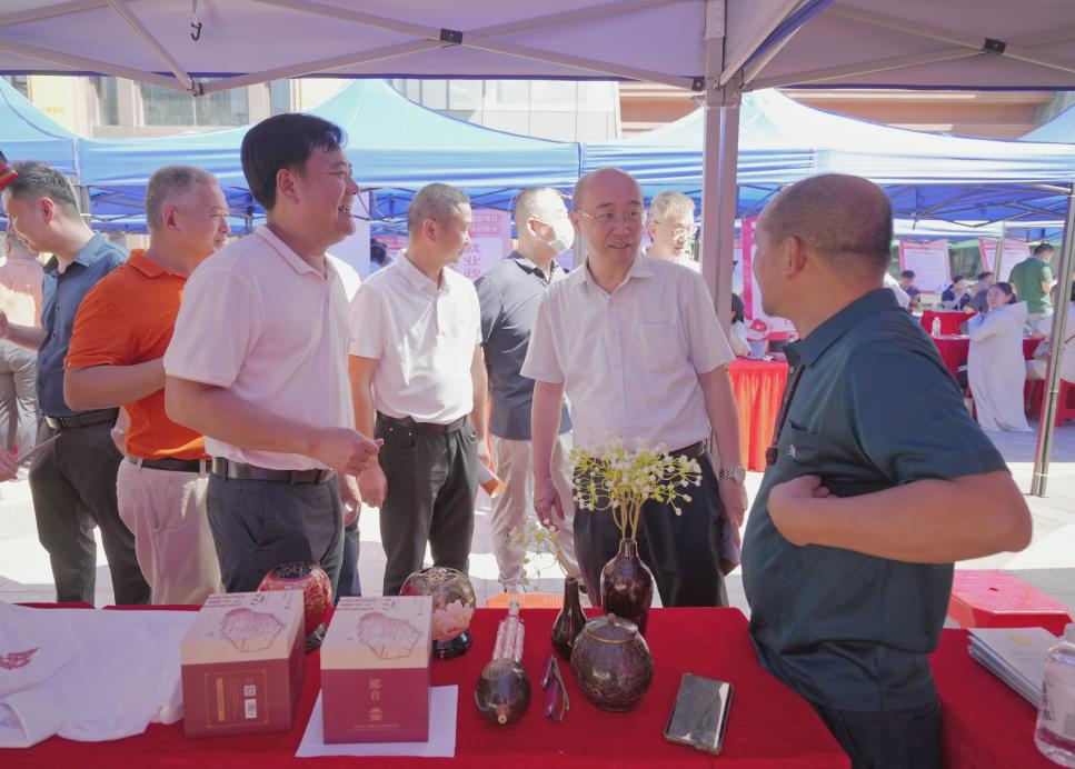 图为活动现场图片